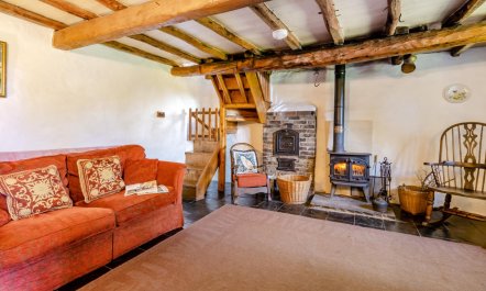 3 Bed in Llwynygroes 6