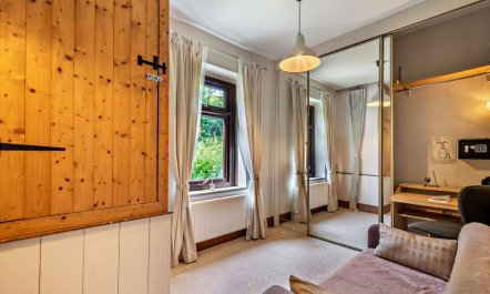 1 Bed in Luddendenfoot 7