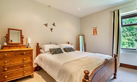 1 Bed in Luddendenfoot 5