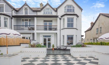 6 Bed in Abersoch