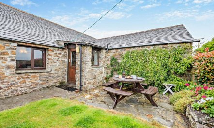 2 Bed in St. Merryn 2