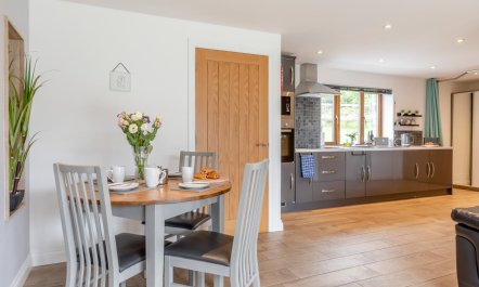 1 Bed in Tytherleigh 4