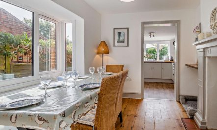 4 Bed in Mundesley 3