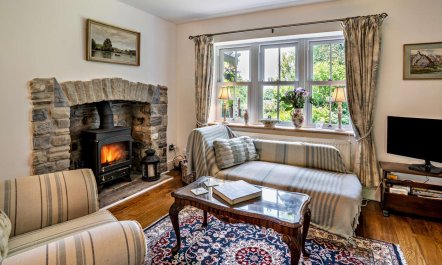 2 Bed in Blackmill 4