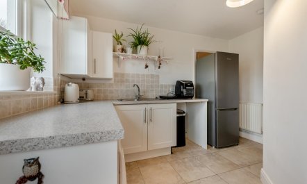 1 Bed in Ludchurch 5