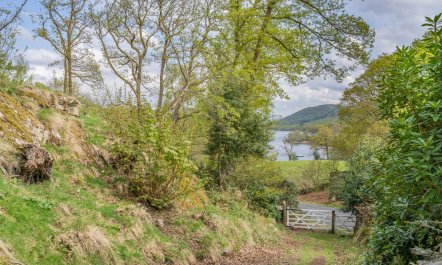 2 Bed in Water Yeat 4