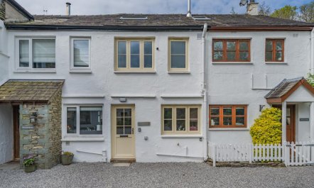 2 Bed in Water Yeat 3