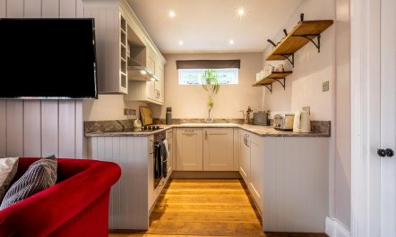 2 Bed in Tollard Royal 9