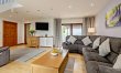 4 Bed in Loveston 1