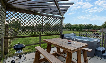 2 Bed in Blashford 1