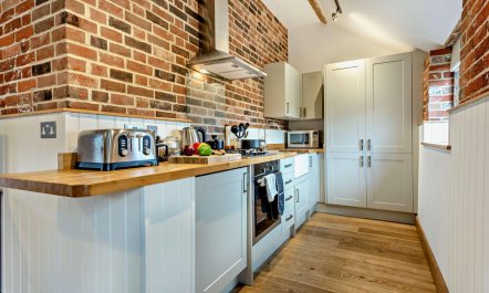 2 Bed in Blashford 7