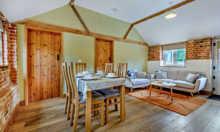 2 Bed in Blashford 5