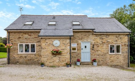 4 Bed in Holmesfield