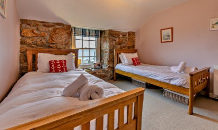 3 Bed in Sennen Cove 9
