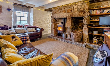 3 Bed in Sennen Cove 1