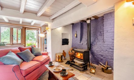 1 Bed in Llansanffraid 7