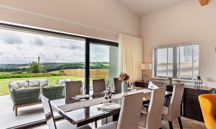 4 Bed in Littleham 6