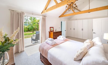 4 Bed in Alderford 7