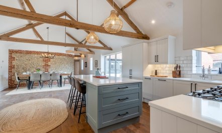 4 Bed in Alderford 4