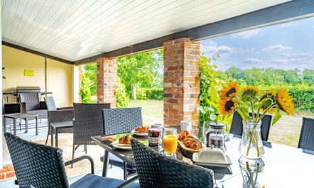 4 Bed in Alderford 6