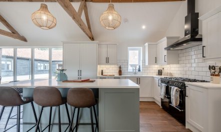 4 Bed in Alderford 3