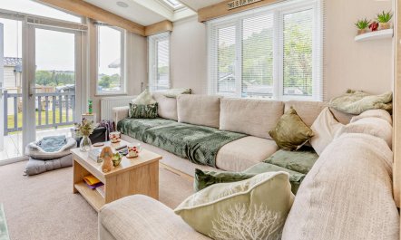 2 Bed in Gilfachrheda 3