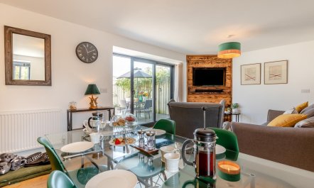 2 Bed in Harracott 7