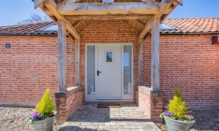 2 Bed in Moulton St. Mary 6