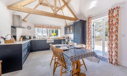 2 Bed in Moulton St. Mary 1