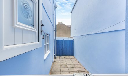 2 Bed in Tenby 7