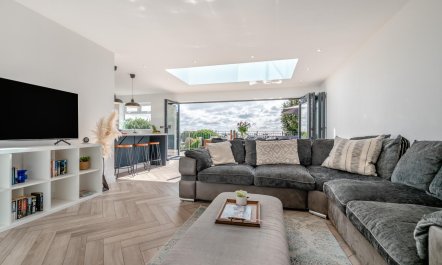 4 Bed in St. Austell 2