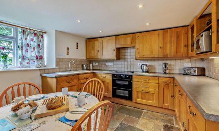 2 Bed in Kentisbeare 6