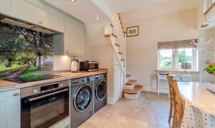 2 Bed in Melbourne 7