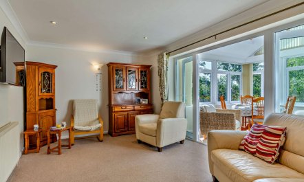 2 Bed in Ruan High Lanes 9