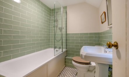 2 Bed in Highcliffe 9