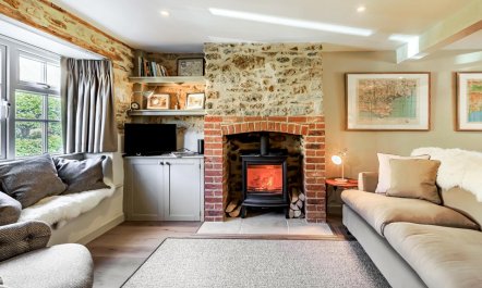 2 Bed in Burton Bradstock