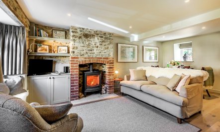 2 Bed in Burton Bradstock 2