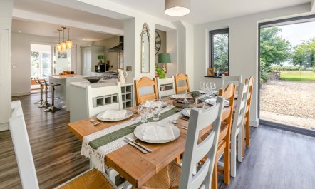 4 Bed in Yarnscombe 1