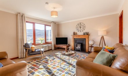 3 Bed in Strathkanaird 4