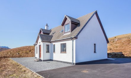 3 Bed in Strathkanaird 1