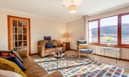 3 Bed in Strathkanaird 9