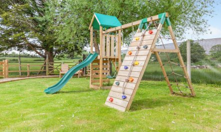 3 Bed in Trull 4