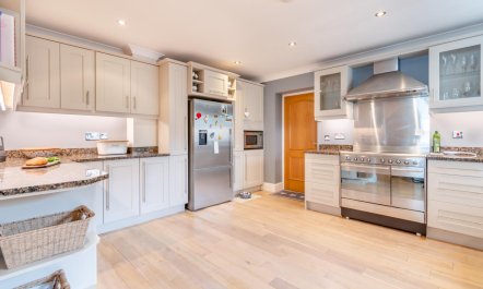 4 Bed in St. Florence 7