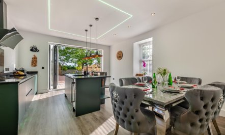 4 Bed in Berwick-upon-Tweed 1