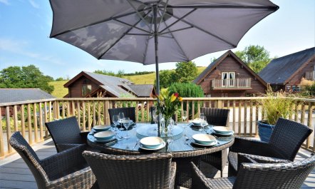 3 Bed in Little Petherick 0