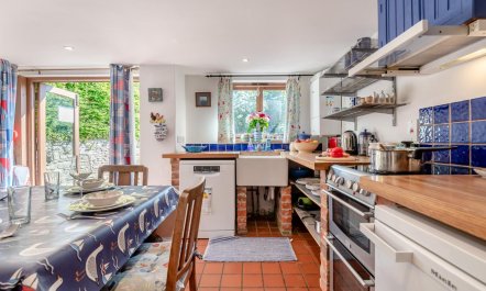 2 Bed in Corfe Castle 5