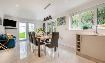 4 Bed in Newquay 1