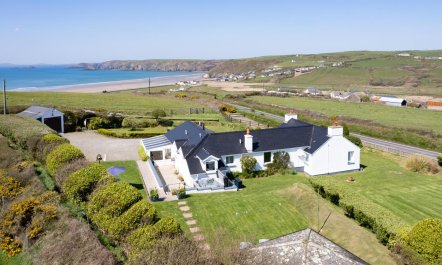 3 Bed in Newgale