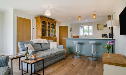 2 Bed in Nomansland 4