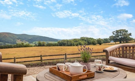 2 Bed in All Stretton 3